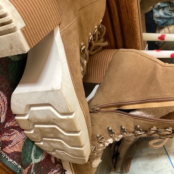 Tan fuzzy lace-up heeled boots - Picture 6 of 7